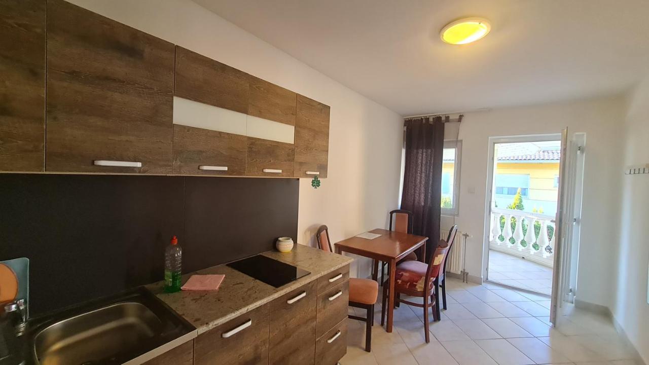 Apartamento Yellow Sun 2 Apartman Siófok Exterior foto