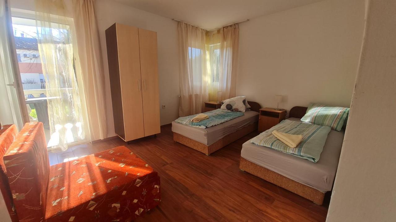 Apartamento Yellow Sun 2 Apartman Siófok Exterior foto