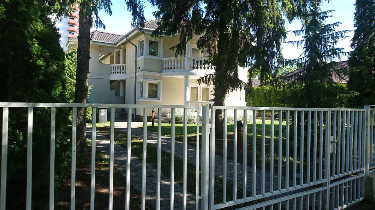 Apartamento Yellow Sun 2 Apartman Siófok Exterior foto
